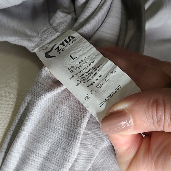 ZYIA Yoga Shawl Large - Picture 4 of 4